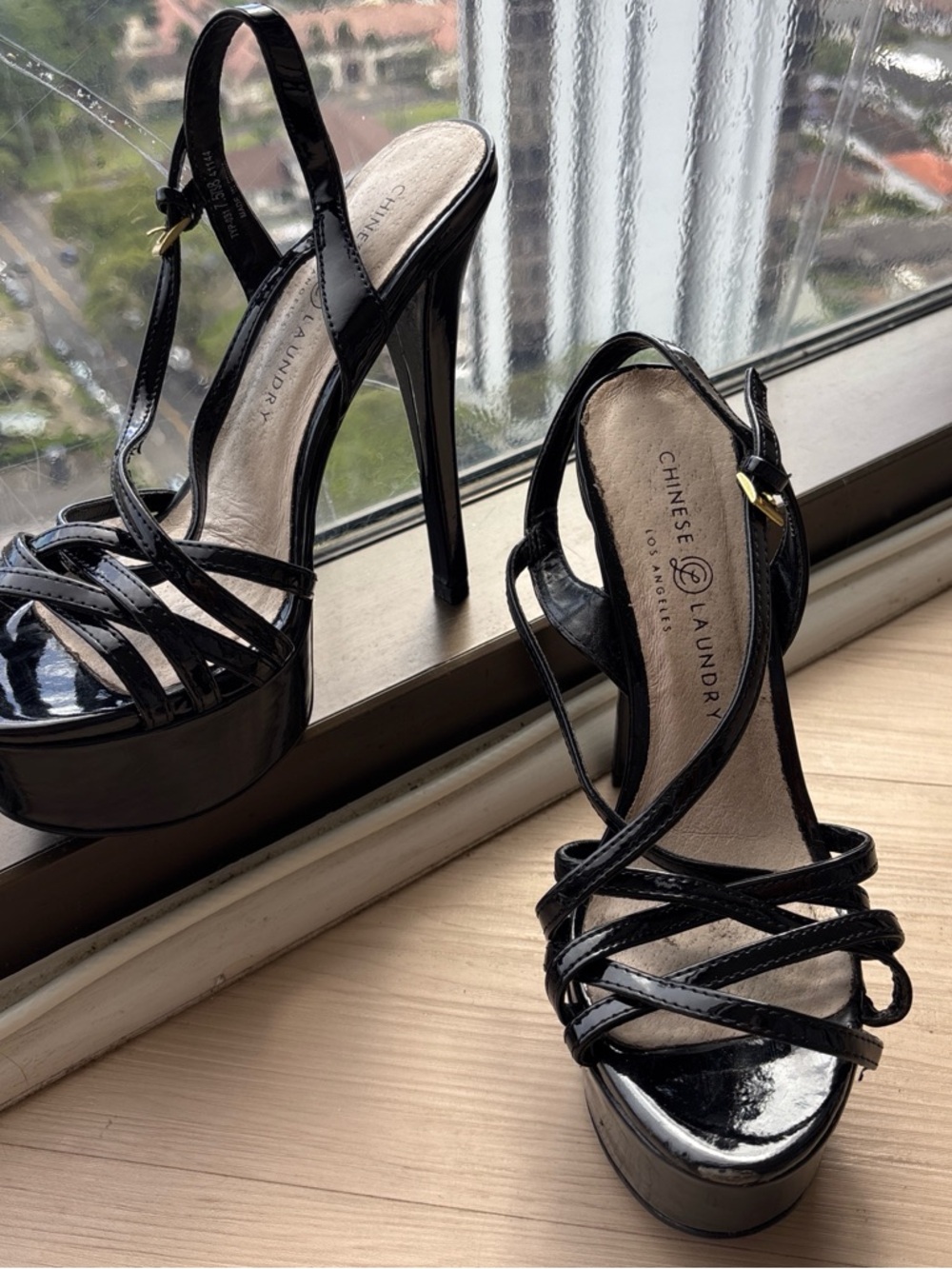 Chinese Laundry Black Patent Strappy Platform Heels